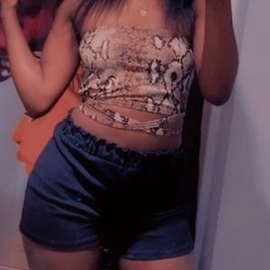 Snakeskin Print Cropped Tube .